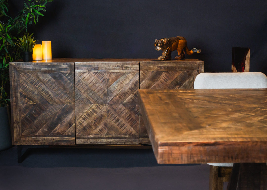 Charlbury Dining Table with Pondi Legs